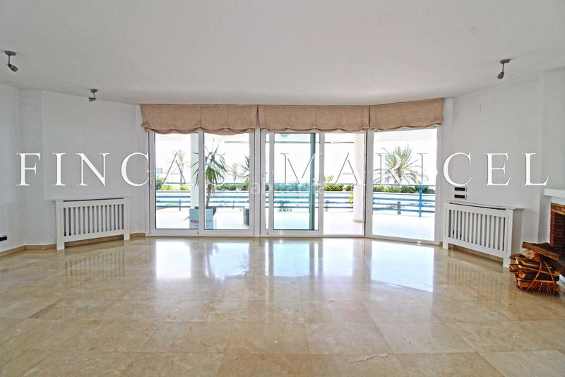 Foto 74a3b288-6716-4248-9578-6f3df4b52d88. Rent duplex with pool in Can Girona - Terramar - Vinyet Sitges