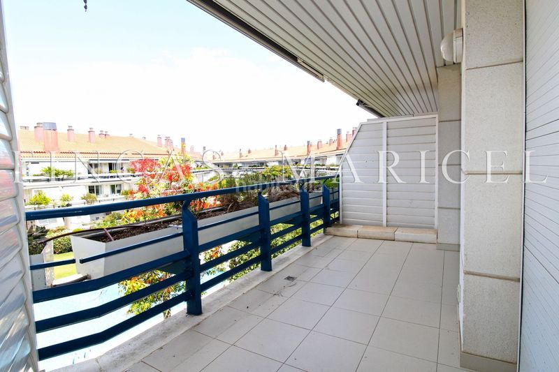 Foto c8fef92c-e517-47d5-95fb-a69ed2a24661. Rent duplex with pool in Can Girona - Terramar - Vinyet Sitges