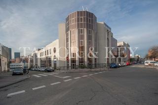 Rent Office space in Tres Olivos-Valverde