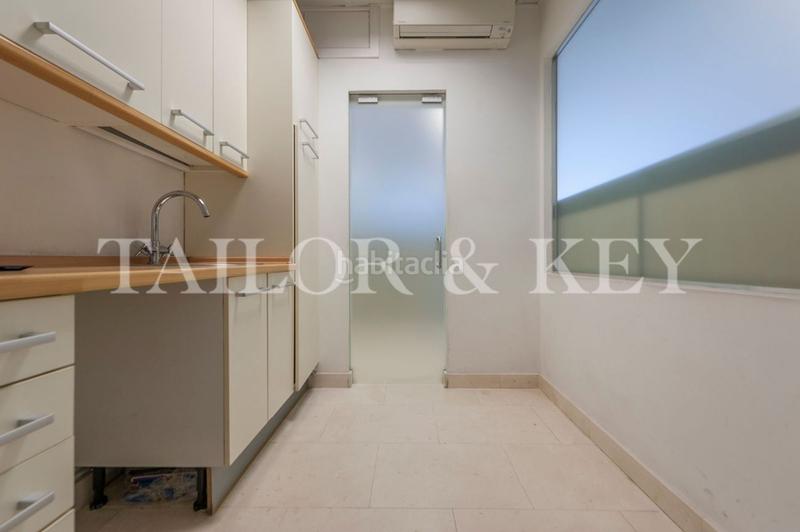 Foto 19f4b984-e565-4a64-a36d-3829653e64bc. Büro in El Viso Madrid