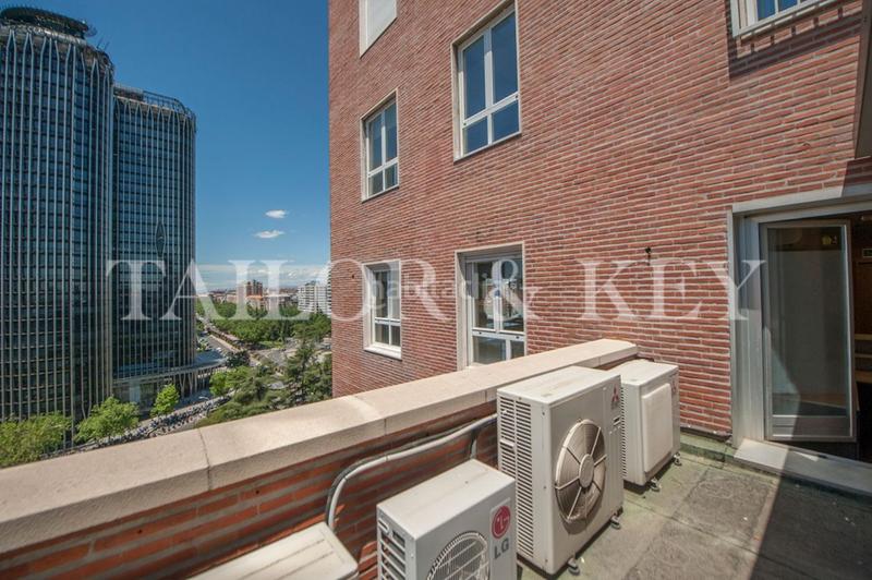 Foto 51cfc3c5-161a-41d2-8883-e717a75cd124. Büro in El Viso Madrid