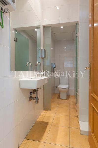 Foto bdf06325-e16b-4976-8321-cb69dd925bd5. Büro in El Viso Madrid