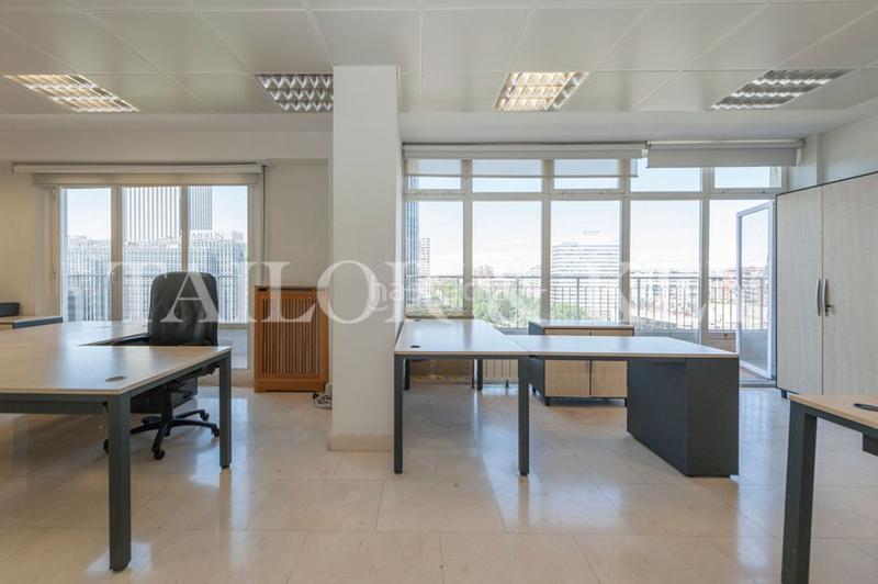 Foto bb6943bc-2f09-4e01-b462-df7bd901231f. Office space in El Viso Madrid