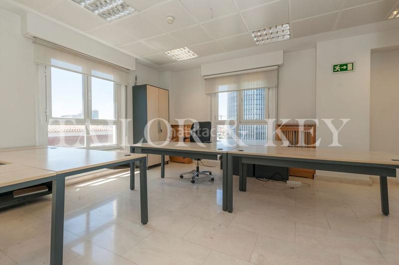 Foto fb8bab4f-5e8e-4dcd-8ab3-4f1c92d78cfd. Office space in El Viso Madrid