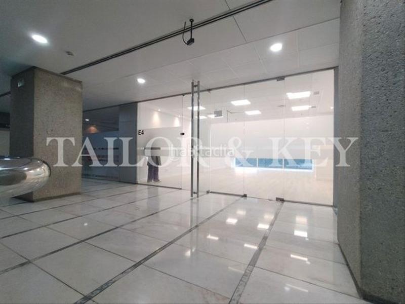 Foto 716a8e15-bb59-4a79-aa7f-b1e995417ac4. Lloguer oficina amb calefacció a Castillejos-Cuzco Madrid