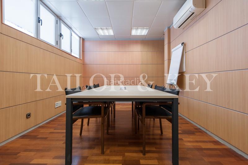 Foto 9fcd4326-c9d7-426b-8fb6-58af4c4d5756. Office space with heating in El Viso Madrid
