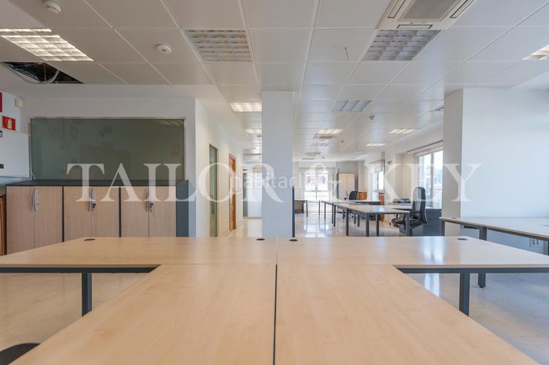 Foto f3260b49-9eff-4f87-9825-57d5a35b7a72. Office space with heating in El Viso Madrid