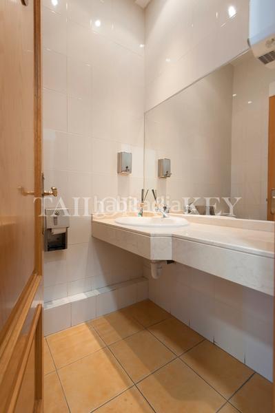 Foto 18bed238-6df5-48d9-af21-0ab48216337e. Oficina en El Viso Madrid