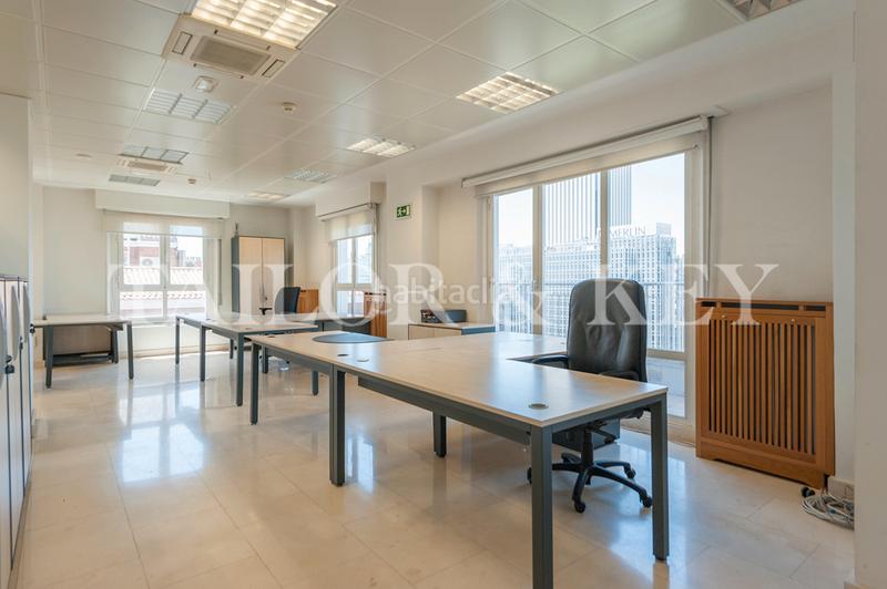 Foto eae619f3-9f66-4876-8875-fa666323608d. Oficina en El Viso Madrid
