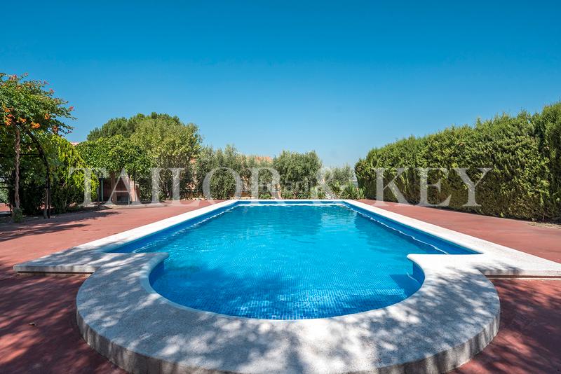 Foto 57a38ad0-3a44-4bd8-aa1c-4a778b1b284d. Chalet mit heizung parking pool in Altos de Jarama Paracuellos de Jarama