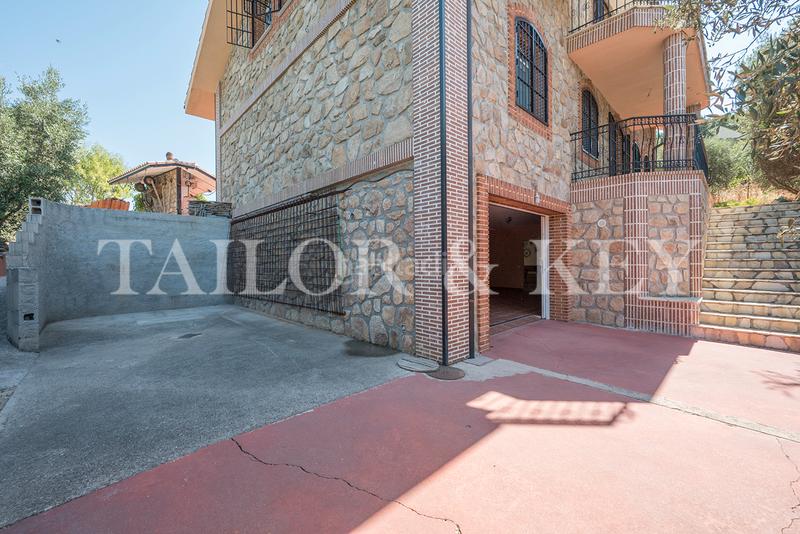 Foto 9a66039a-90d3-4086-ae10-2a1f6d51377b. Chalet mit heizung parking pool in Altos de Jarama Paracuellos de Jarama