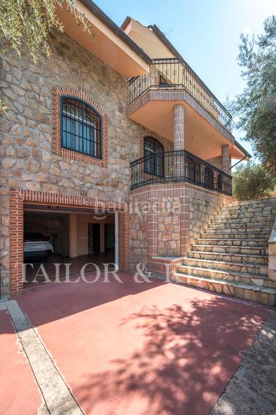 Foto a707ed40-544a-4782-9649-5008b2e38f5a. Chalet mit heizung parking pool in Altos de Jarama Paracuellos de Jarama