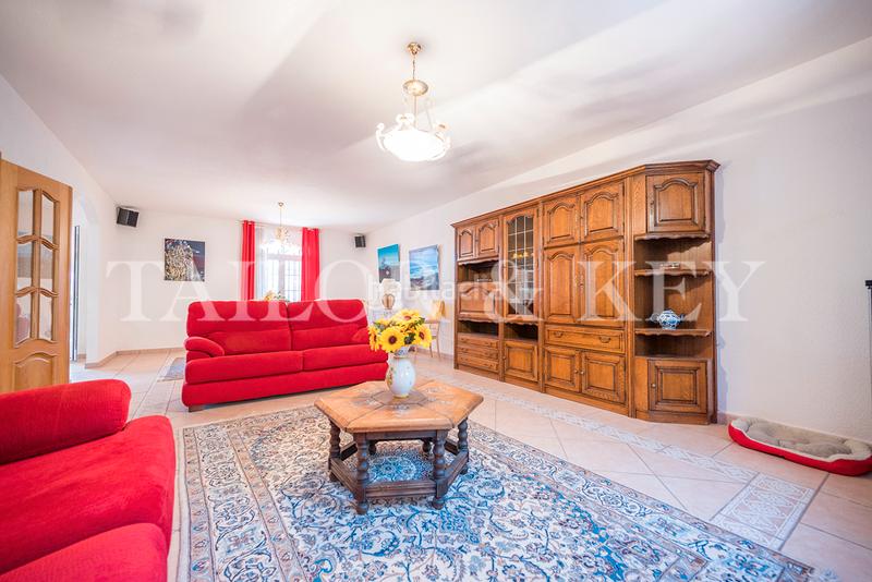 Foto 6d983b65-9f17-4814-b1d6-8b9ac978a213. Chalet with heating parking pool in Altos de Jarama Paracuellos de Jarama