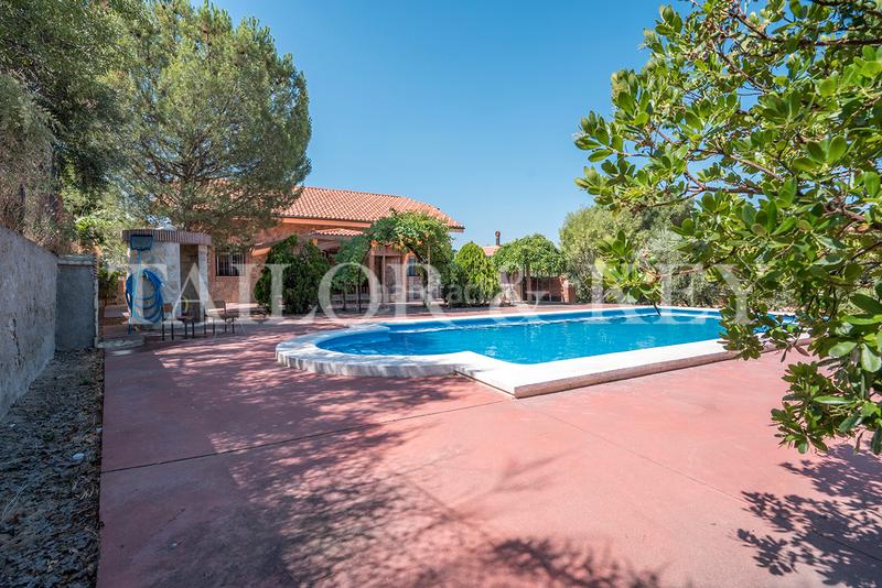 Foto ba8f943b-8659-44ba-bec5-1c65ca549df9. Chalet with heating parking pool in Altos de Jarama Paracuellos de Jarama