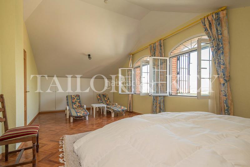 Foto f68aee61-5a3e-40f1-a1d1-70511e2cf058. Chalet with heating parking pool in Altos de Jarama Paracuellos de Jarama