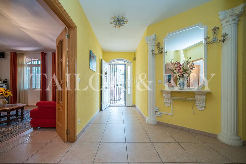 Foto c88d768c-5daa-44cc-a8cc-12a2ec75fc07. Chalet con riscaldamento parcheggio piscina in Altos de Jarama Paracuellos de Jarama