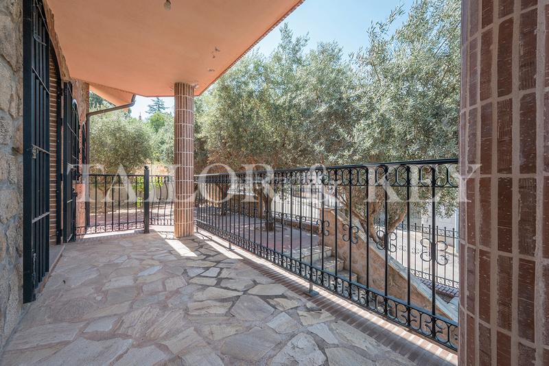 Foto 220bd541-4e6f-476d-96f2-612b396383da. Xalet amb calefacció aparcament piscina a Altos de Jarama Paracuellos de Jarama