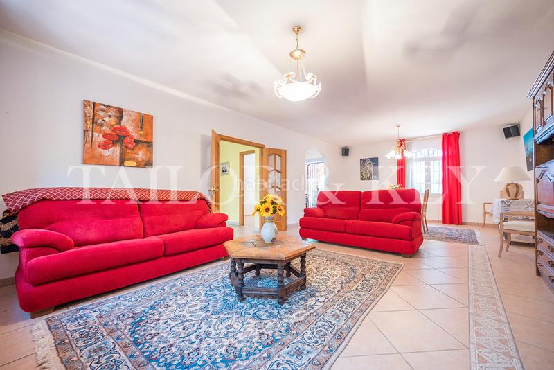 Foto 2cb2e61f-e1a1-4177-88b8-fa80bb7e68e7. Xalet amb calefacció aparcament piscina a Altos de Jarama Paracuellos de Jarama