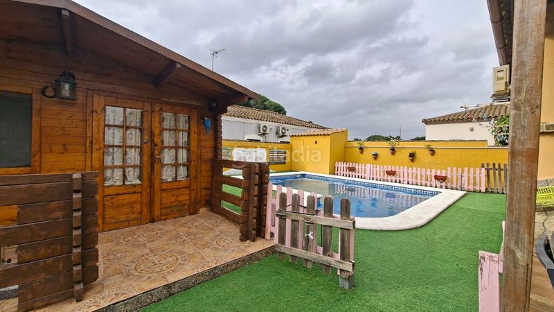 Foto b190d1e0-3b32-4284-91c9-3e90c9c57459. Xalet amb xemeneia piscina a Los Franceses - La Vega Chiclana de la Frontera