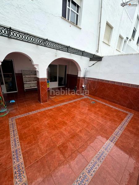 Foto 0006a0ba-795d-49da-b0c3-65e785f3c3f5. Casa adossada amb aparcament a Écija