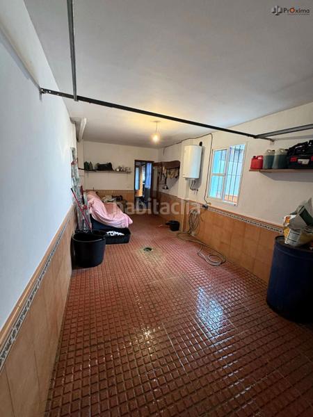 Foto 16737d63-8b88-4406-95fb-178bd25d91c8. Casa adossada amb aparcament a Écija