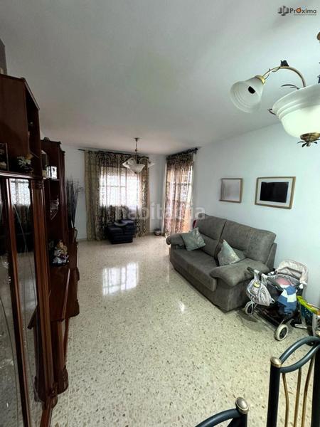 Foto 3a21b632-b73b-46b8-a988-f30e6fd0e128. Casa adossada amb aparcament a Écija
