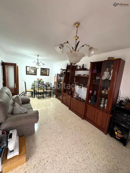 Foto 5fe11afb-914e-474f-8550-42fb76811500. Casa adossada amb aparcament a Écija