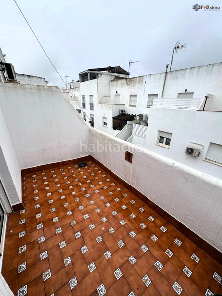 Foto a77788fa-1dfc-4d0b-89f8-14706c68031b. Casa adossada amb aparcament a Écija