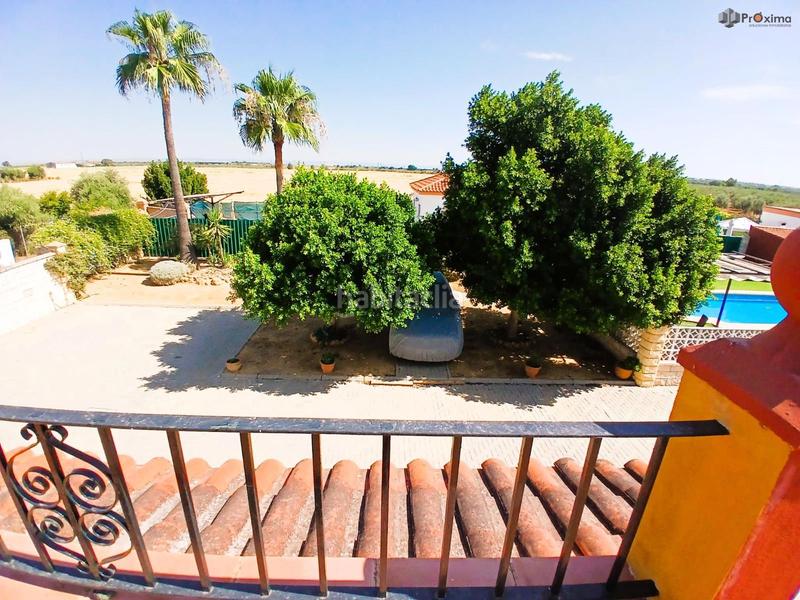 Foto 5440836b-7d07-46a3-bf13-ced7bb514f63. Chalet  en los algarbes en Carlota (La)