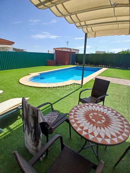 Foto e8a40ade-00c1-4480-a4c1-6bbaea8a9d45. Chalet  en los algarbes en Carlota (La)
