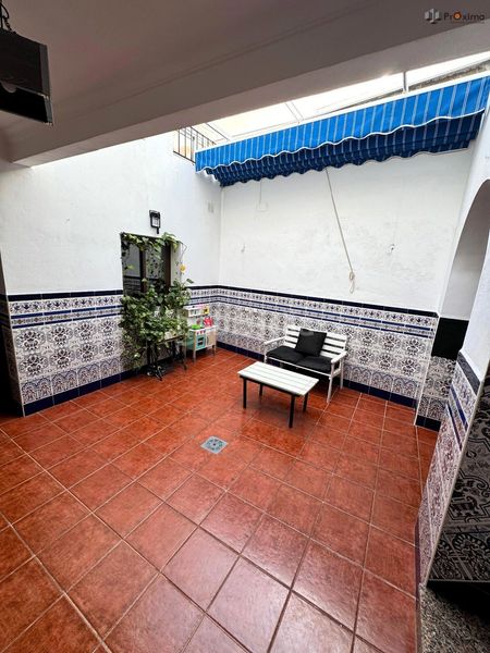 Foto f5164466-94a2-4b73-aa9d-f583dc7045cf. Casa adossada a Écija