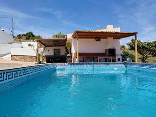 Rent Country house  N/a