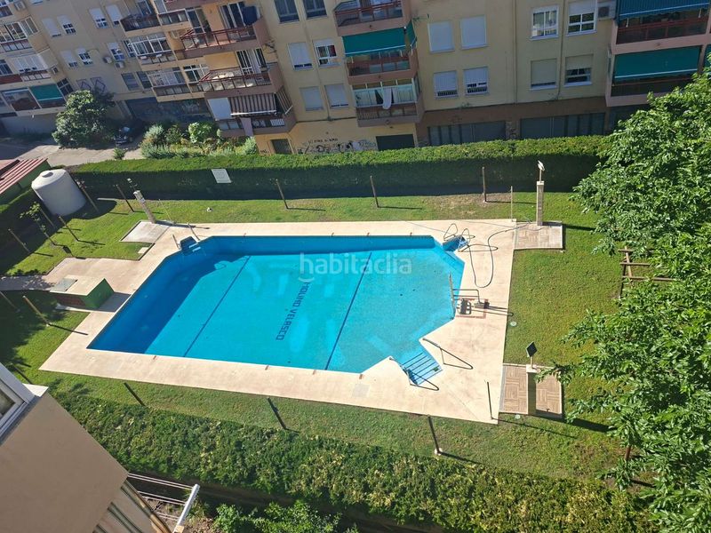 Foto eb0b5dde-b939-4425-ada2-4584f3222a12. Pis amb piscina a Hispanidad - Vivar Téllez Vélez - Málaga