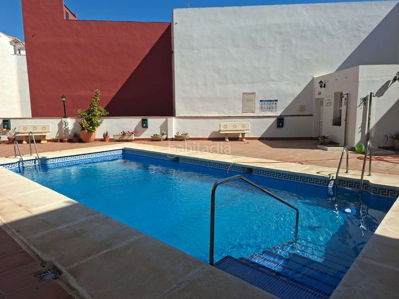 Foto c4253025-33ab-4b77-a2db-e36f9cfeef7a. Planta baixa amb piscina a El Morche Torrox