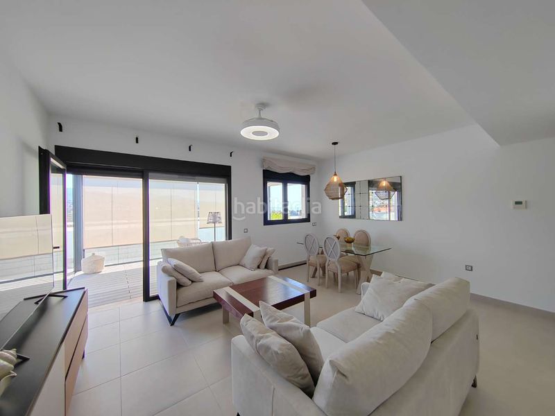 Foto 29ba4225-e477-4756-b1e9-2acd54ee4f0f. Àtic amb aparcament piscina a Paseo Marítimo de Levante Torre del Mar