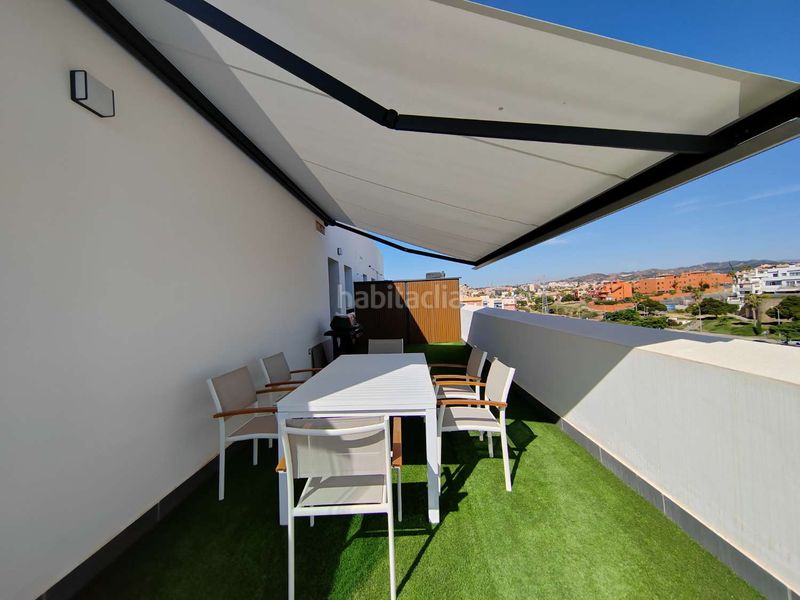 Foto 4e072f0b-3e13-4145-bc31-52e0dc315a14. Àtic amb aparcament piscina a Paseo Marítimo de Levante Torre del Mar