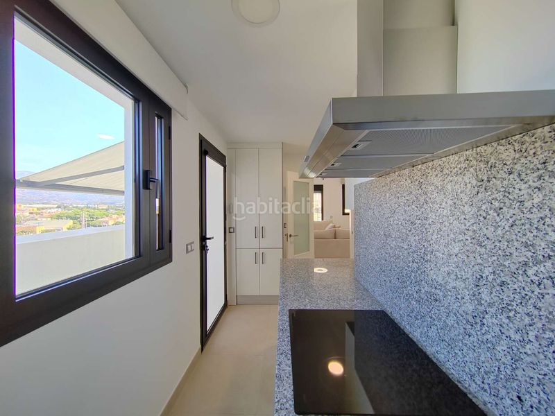 Foto f5185262-5581-4035-91fe-29823b6d05e5. Àtic amb aparcament piscina a Paseo Marítimo de Levante Torre del Mar