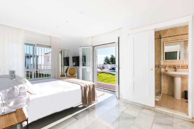 Foto 13bf37e5-60e8-4d0b-b9ec-a2aec0dee42d. Chalet avec parking piscine dans Caleta de Velez