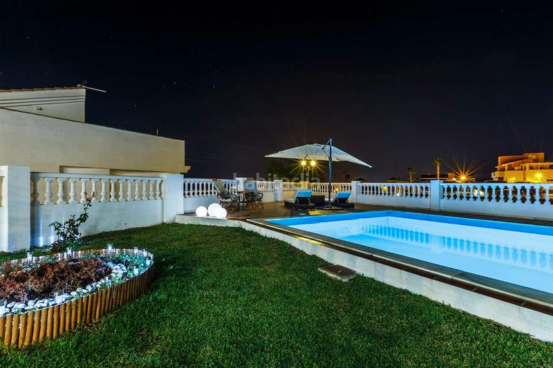 Foto 1c5236f1-abbf-4771-baff-15b188a2f448. Chalet avec parking piscine dans Caleta de Velez