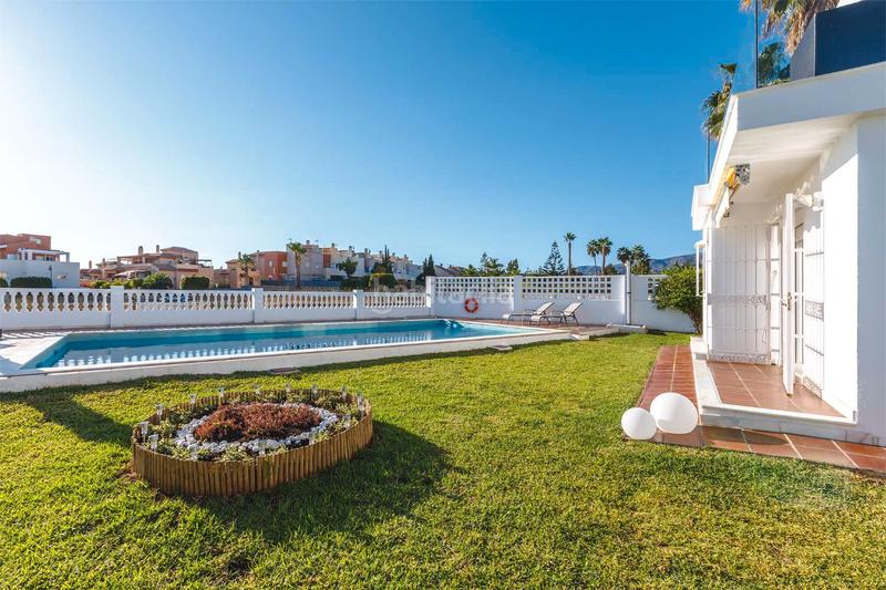 Foto 238dcc62-7b4d-40cd-a68d-d978f6fb7676. Chalet avec parking piscine dans Caleta de Velez