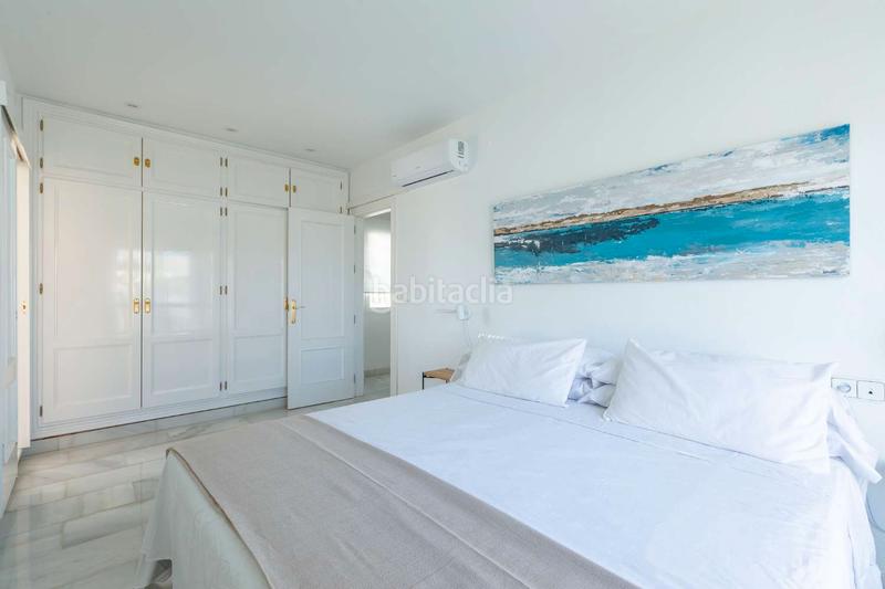 Foto 311549c7-5df3-4c32-a4b4-bb5a58574de1. Chalet avec parking piscine dans Caleta de Velez