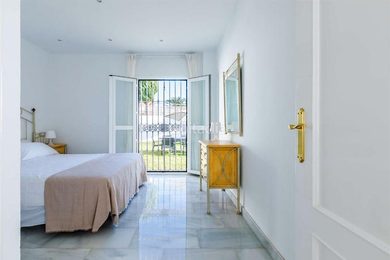 Foto 42d3ff9a-bd2e-4865-9a68-ee85654595fa. Chalet avec parking piscine dans Caleta de Velez