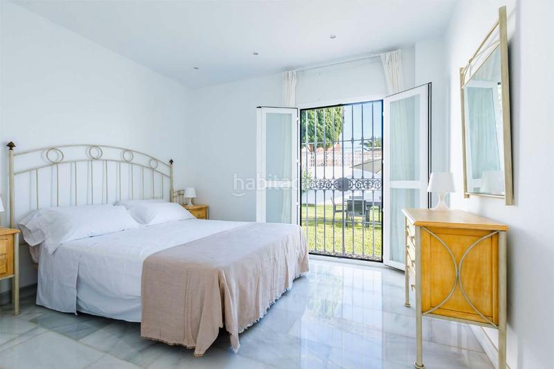 Foto 702894c5-d229-4945-affb-107efcc1c0c7. Chalet avec parking piscine dans Caleta de Velez