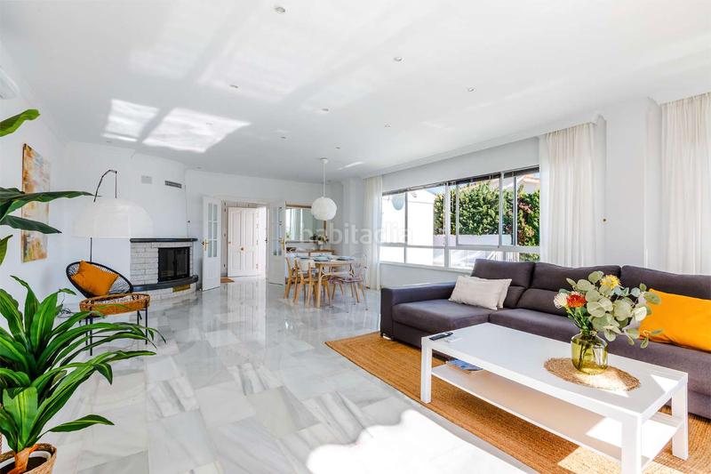 Foto 79efbb62-e972-43d6-9bb6-2f5addc262ed. Chalet avec parking piscine dans Caleta de Velez