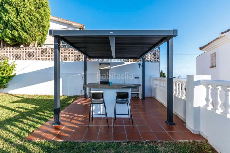 Foto b9a8e9a1-4121-41c8-9522-ce6778aa93b3. Chalet avec parking piscine dans Caleta de Velez