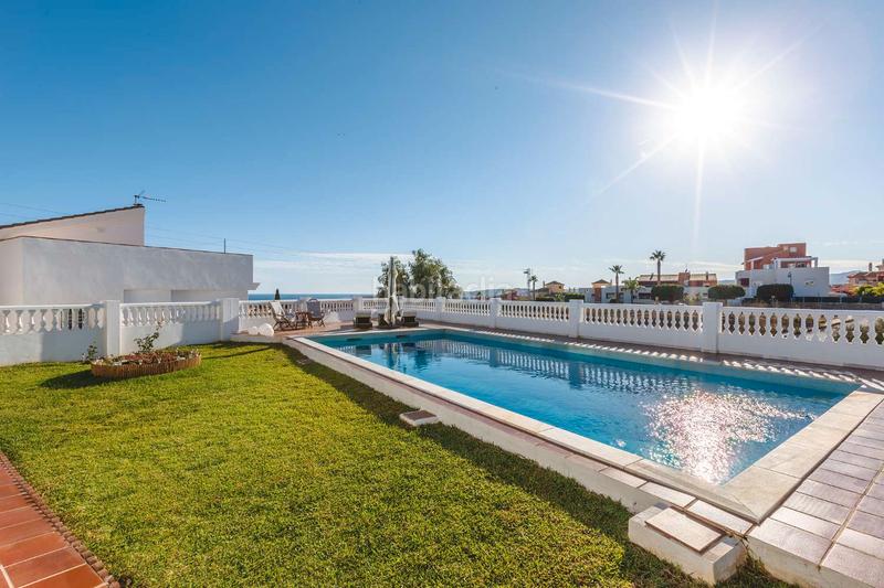 Foto cbec0b11-416a-4b0a-a211-186b7575a28f. Chalet avec parking piscine dans Caleta de Velez