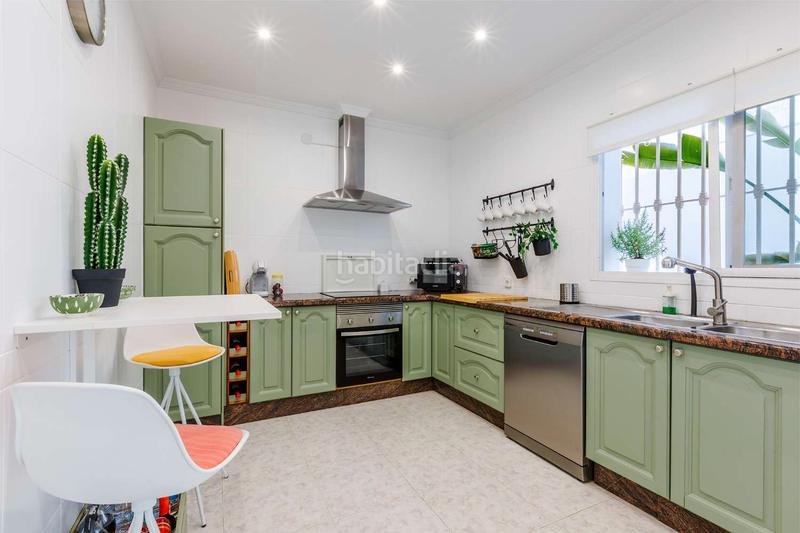 Foto dc1dd054-89c4-4cc4-ad46-cb631e337156. Chalet avec parking piscine dans Caleta de Velez