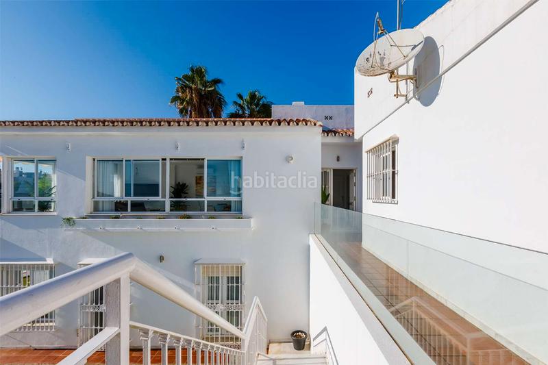 Foto f6ce95ab-f263-4b65-8e20-c6ad43e41044. Chalet avec parking piscine dans Caleta de Velez