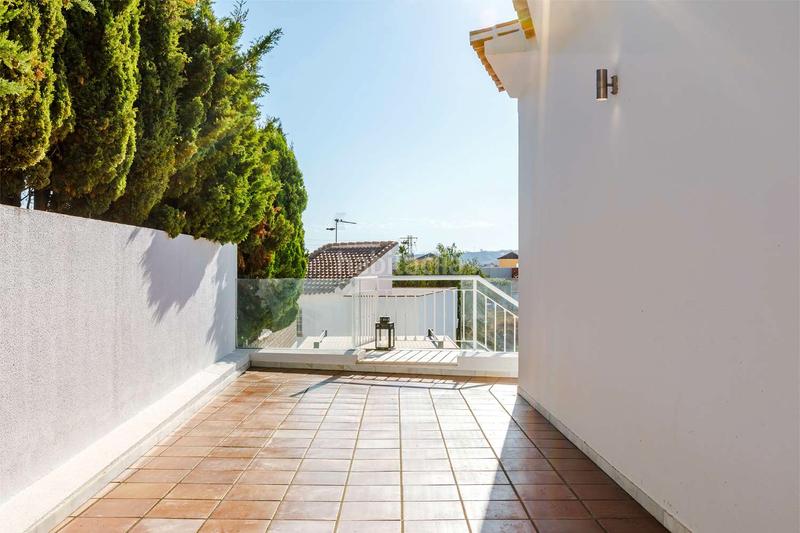 Foto a81c8960-7a58-42b7-8906-50a913e4d676. Xalet amb aparcament piscina a Caleta de Velez