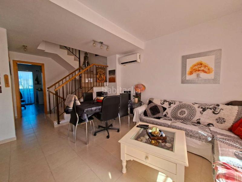 Foto be39d0c9-88dd-4159-9ce6-fdb3f8941bd3. Casa adosada en Almayate Bajo